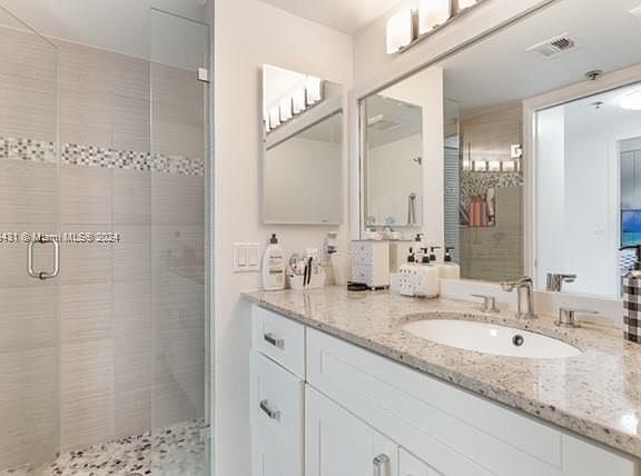 5th image of 201 Crandon Blvd APT 638