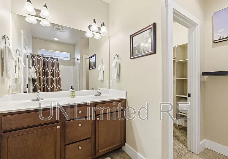 2907 W Presidio Dr — Photo 24