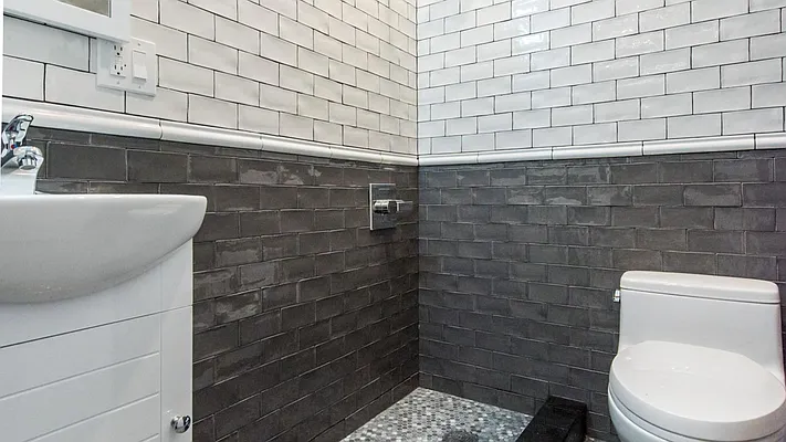 Rented by Nooklyn NYC LLC | media 18