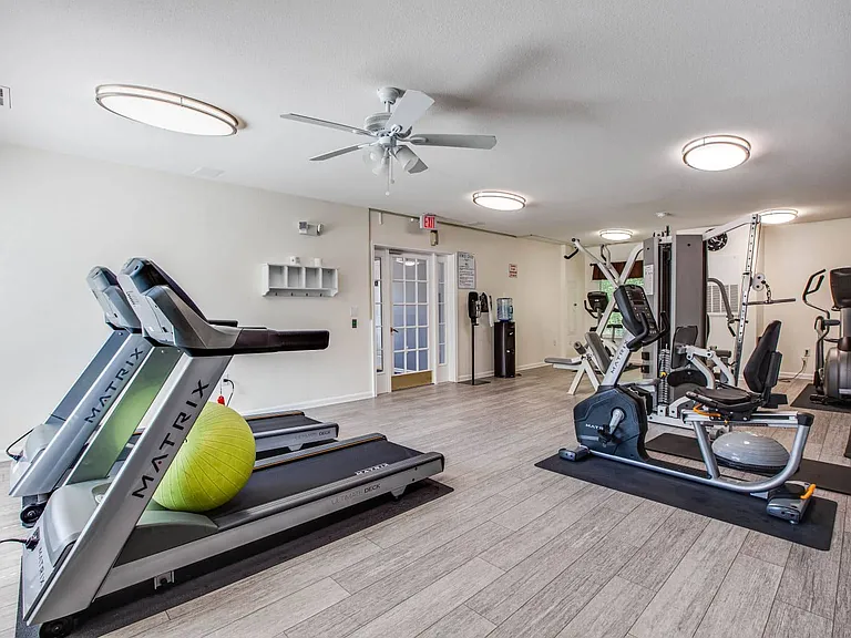 Princeton Woods Apartments — Photo 8