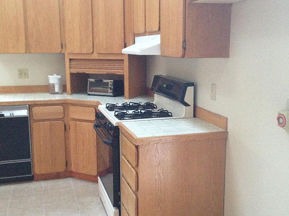 5th image of 2311 SE Briarwood Dr