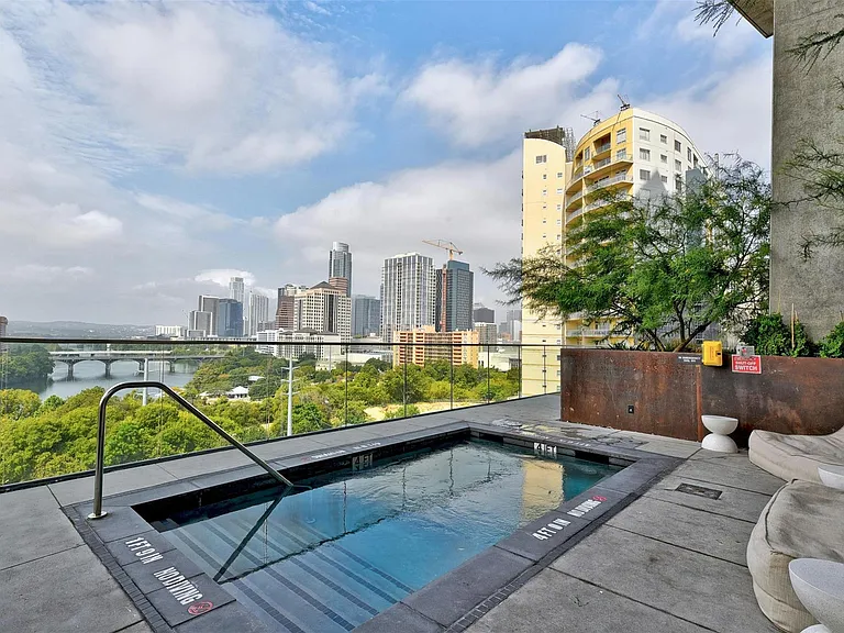 70 Rainey St #1807 — Photo 39