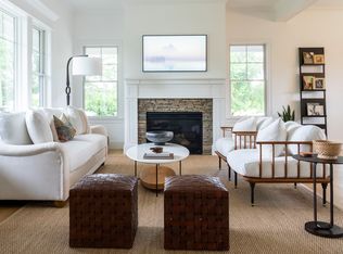 207 Cornelius Dr, Portsmouth, RI 02871