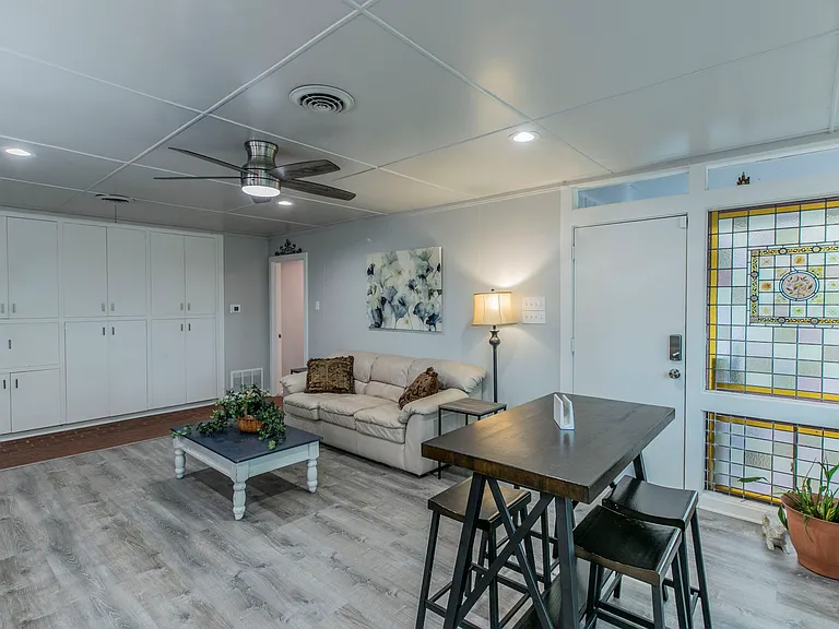 2518 Marlandwood Rd — Photo 10