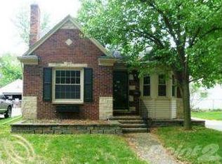 1261 Burlington Dr, Mount Clemens, MI 48043