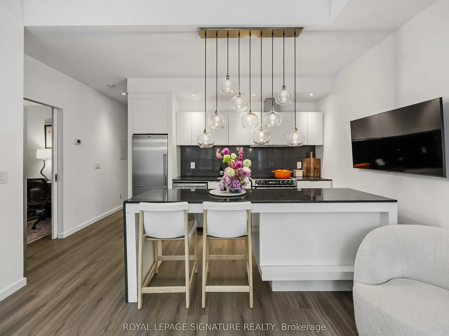 8 Charlotte St — Photo 4
