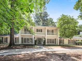 1190 W Paces Ferry Rd NW, Atlanta, GA 30327