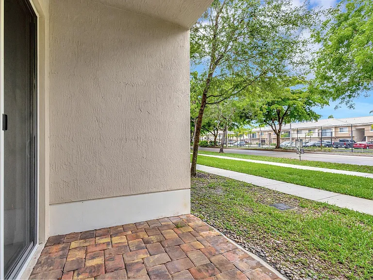 91 Palm Ln — Photo 25