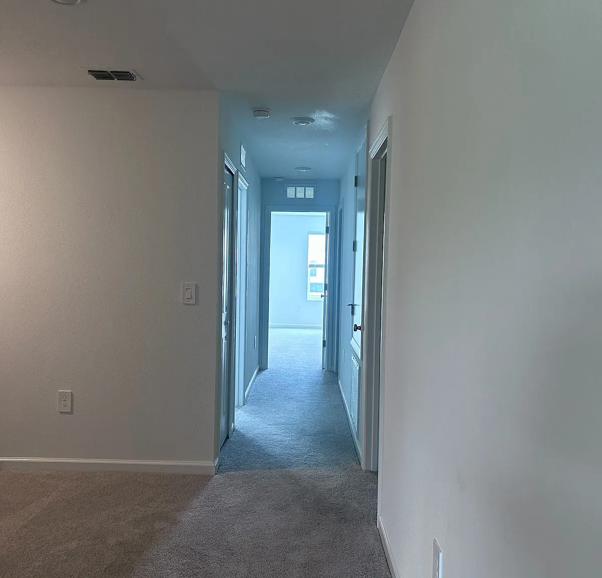 3 bed, 2.5 bath, 1700 sqft, $1,700 — Photo 3