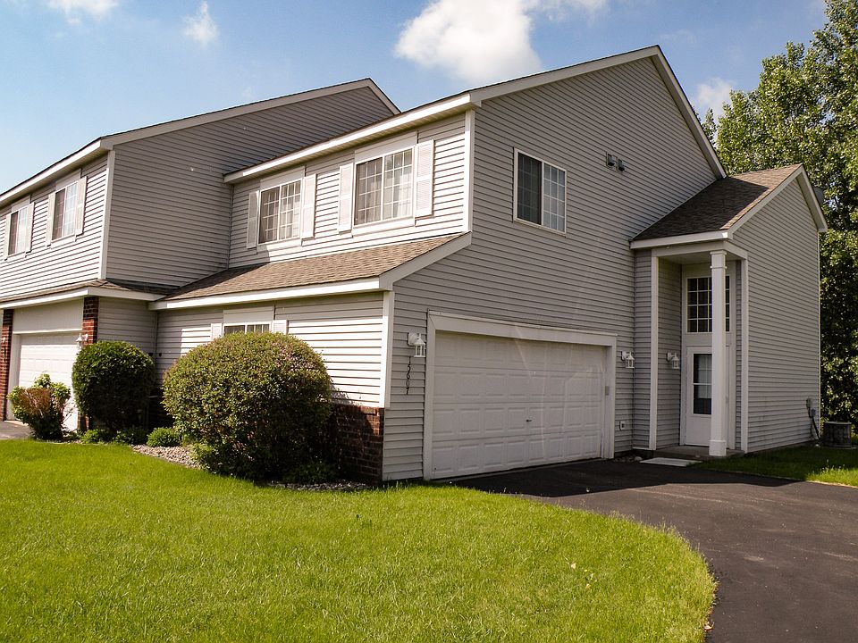 1st image of 15607 Finch Ave