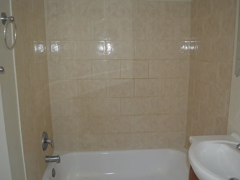 1838 Rutland Ave — Photo 10