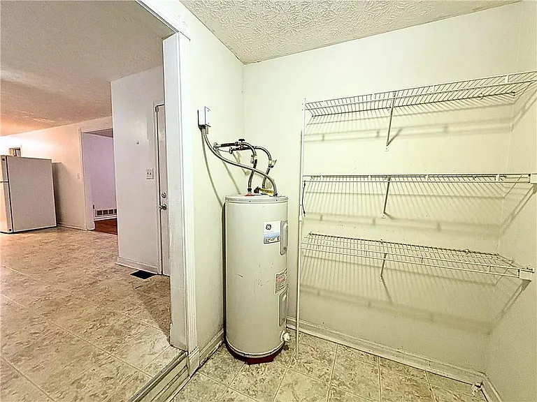 6424 Monica Dr — Photo 19
