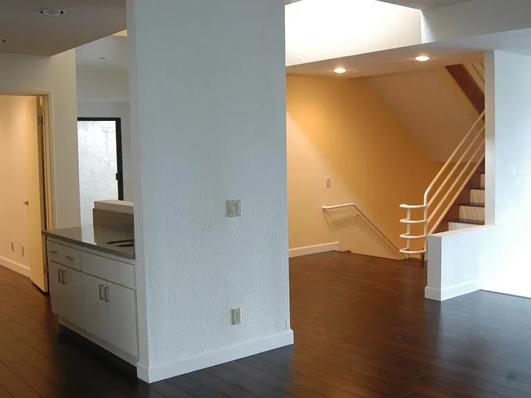 1425 Columbia Dr — Photo 12