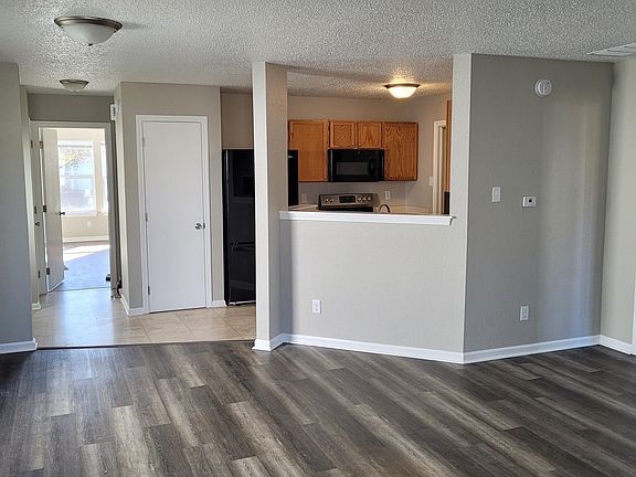 3rd image of 5976 Porchester Pl