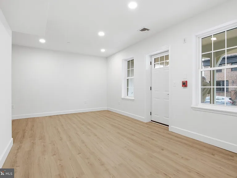 100 W Front St #2A — Photo 4