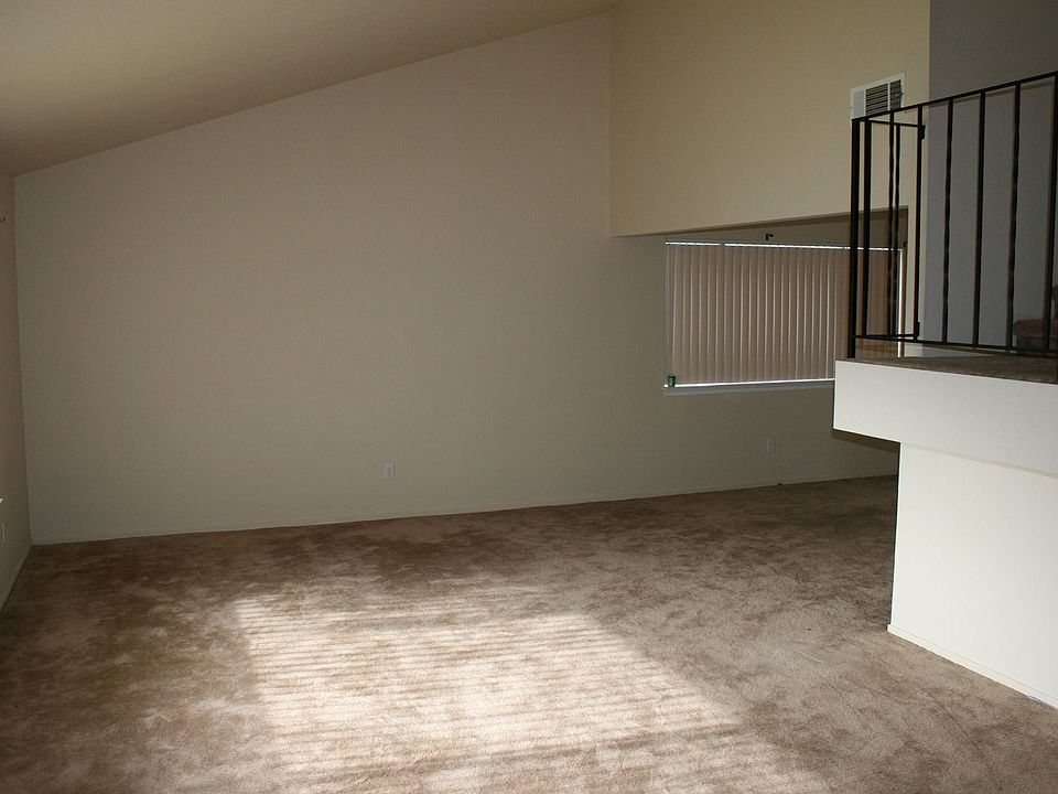 1st image of 9827 Hickock Dr