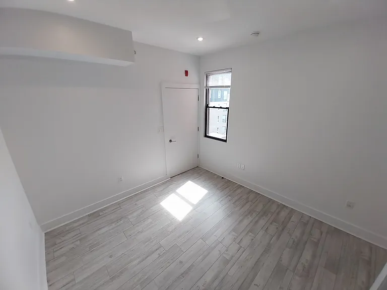 1170 N Hope St #1C — Photo 15