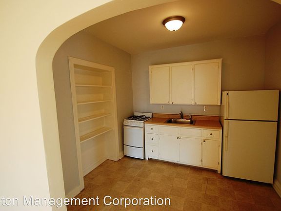 3rd image of 366 4th Ave APT 02