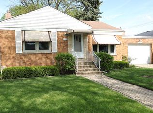 8019 N Ozanam Ave, Niles, IL 60714