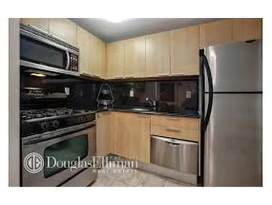 Sold by Douglas Elliman | media 16