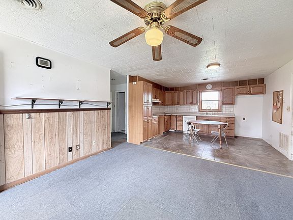 5th image of 34W836 N James Dr