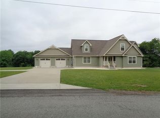 228 Snuff Ridge Rd, New Salem, PA 15468