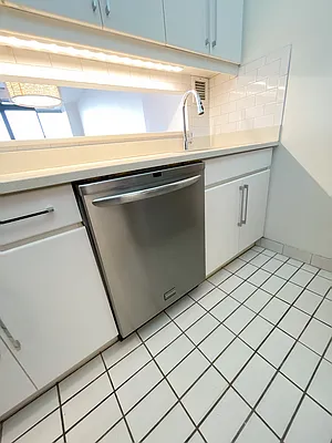 Rented by City Connections Realty | media 20