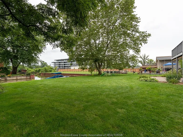 398 Brighton Rd — Photo 9