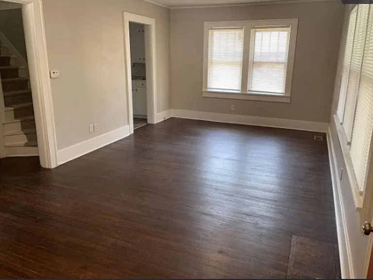 1852 S Market St — Photo 7