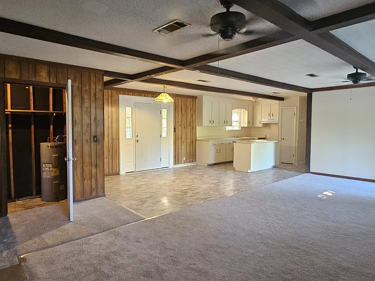 306 Mustang Dr — Photo 31