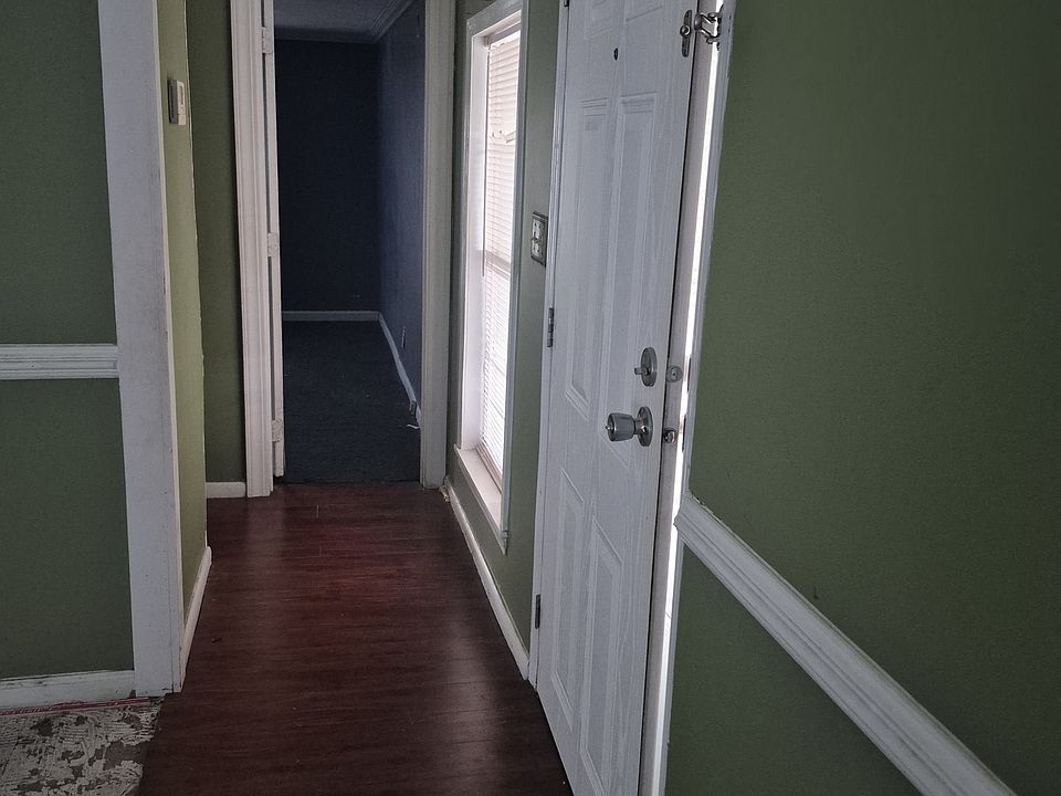 2nd image of 380 Kitfield Rd