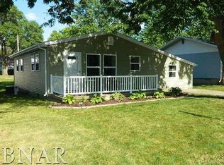 704 S Alexander St, Clinton, IL 61727