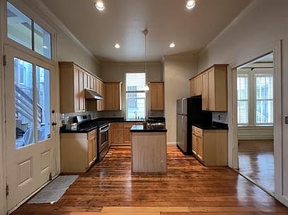 1st image of 2704 Pine St #1