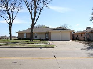 2110 E Timberview Ln, Arlington, TX 76014
