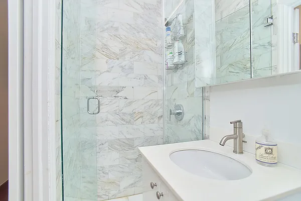 Rented by Keller Williams NYC | media 28