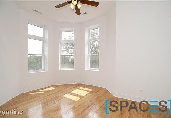 2nd image of 4502 N Paulina St APT 3E