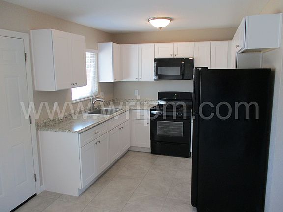 4th image of 85296 Cairo Ave