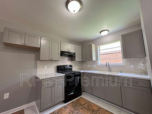 3rd image of 5057 Baker Blvd #B