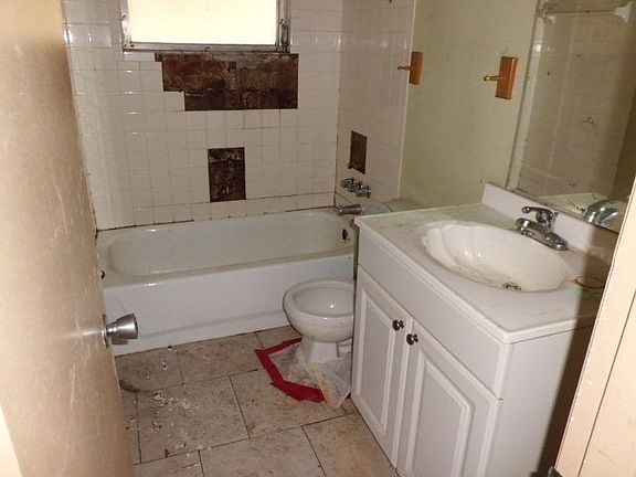 5th image of 5021 Brookmeade Dr