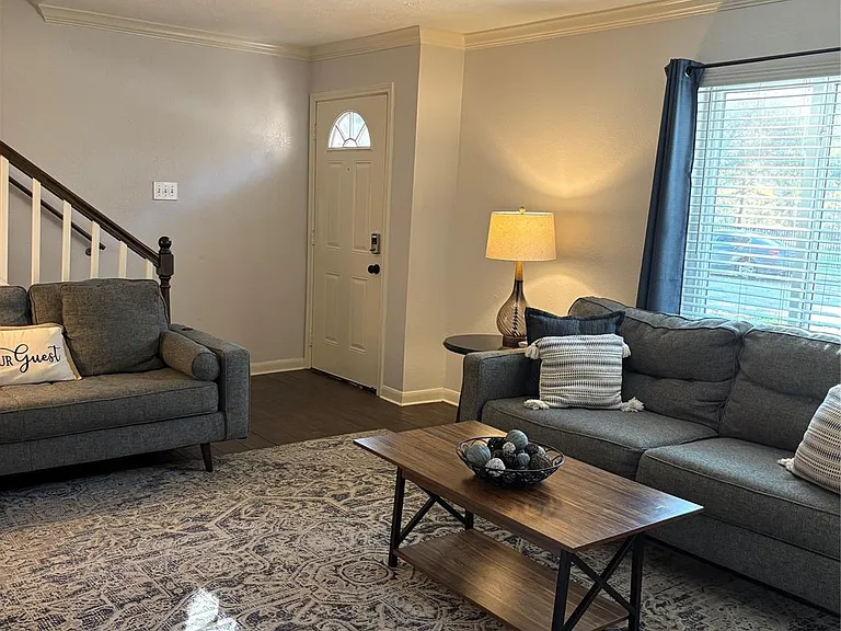 732 Memorial Mews St #A — Photo 21