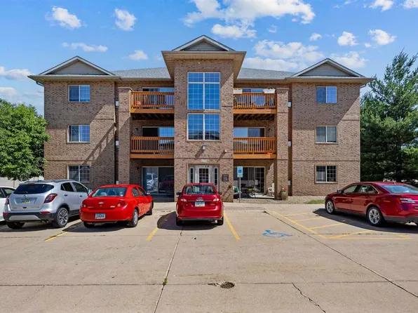 620 Colton Cir NE Unit 11, Cedar Rapids, IA 52402