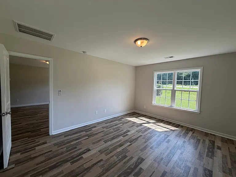 110 Henry St — Photo 12