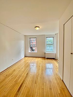1st image of 113 Saint Marks Pl APT 4W