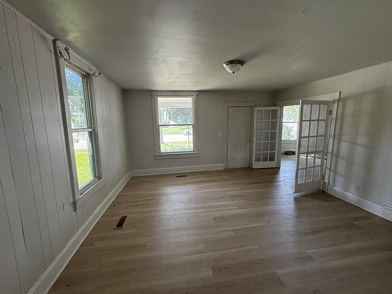 934 N National Ave — Photo 19