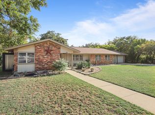 537 Elm St, Hurst, TX 76053