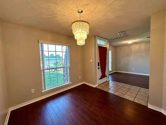 2nd image of 6068 Toulouse Dr