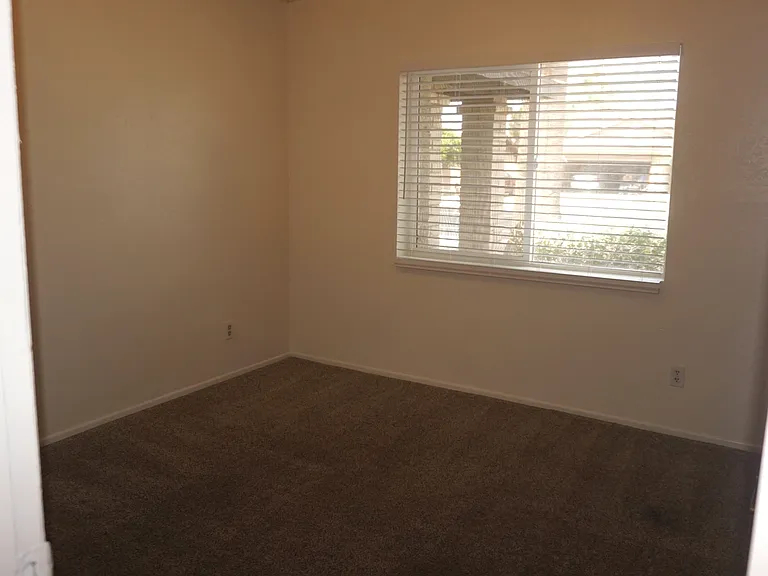 10851 N 65th Ave — Photo 12