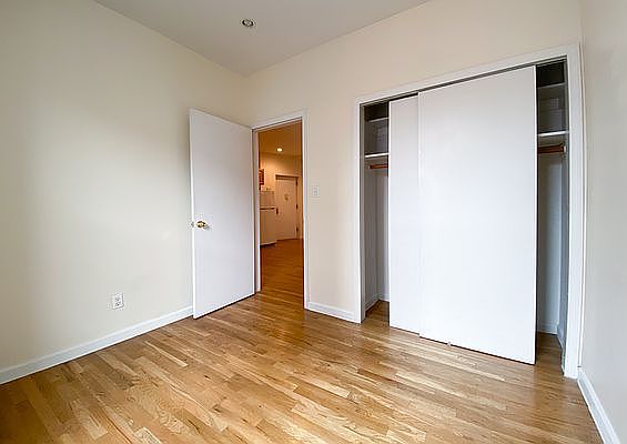 4th image of 179 Mulberry St APT 15