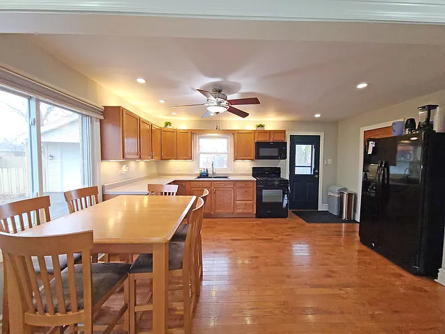 5831 W 109th St — Photo 10