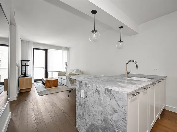 107-06 Queens Blvd #8D, Forest Hills, NY 11375